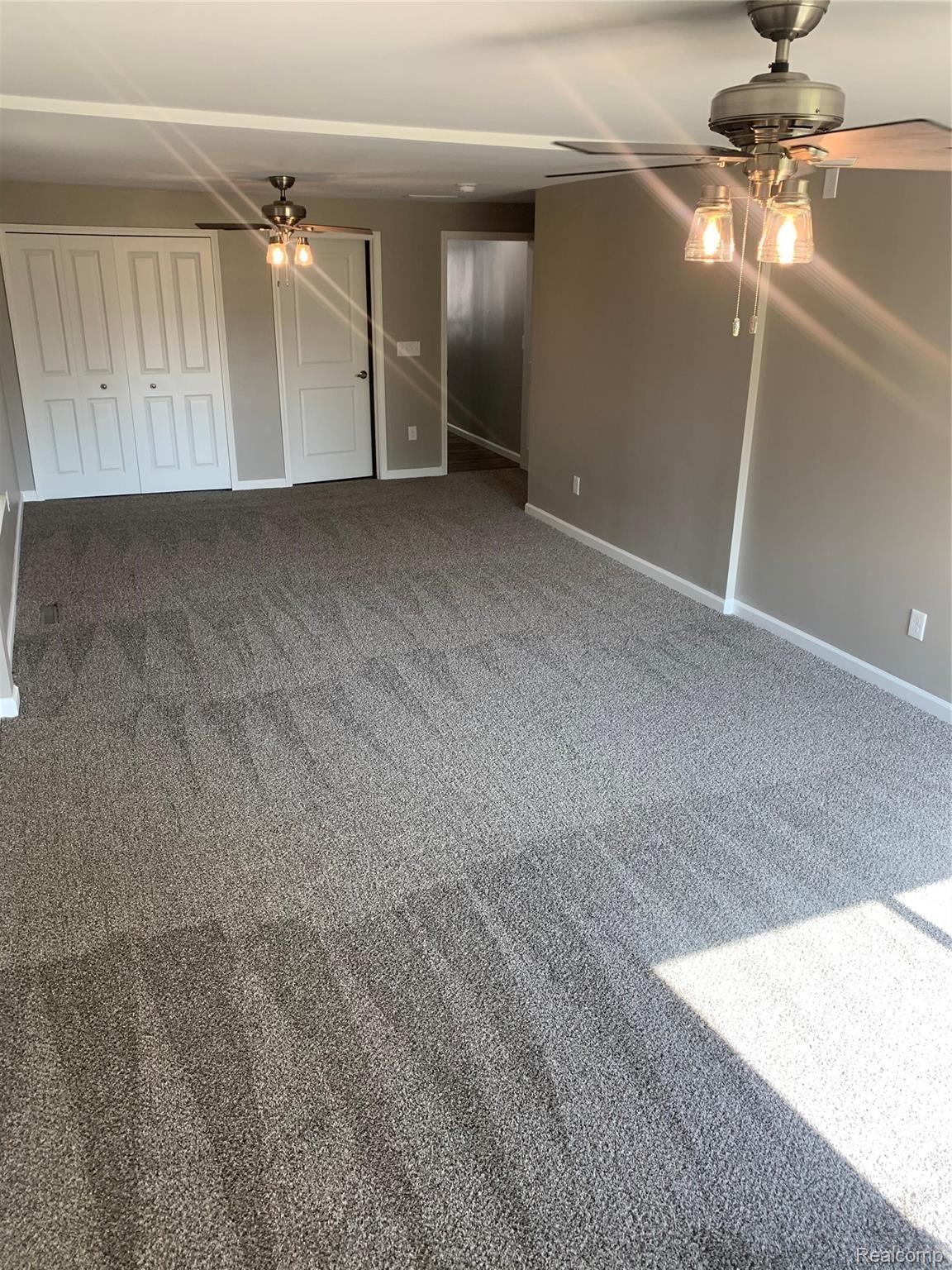 4456 Dublin Road Burton, MI 48529 - Photo 13 of 21 IMG-4087.jpg