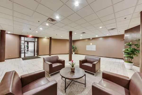 $370,000 | 1133 South Wabash Avenue, Unit 303, Chicago, IL 60605