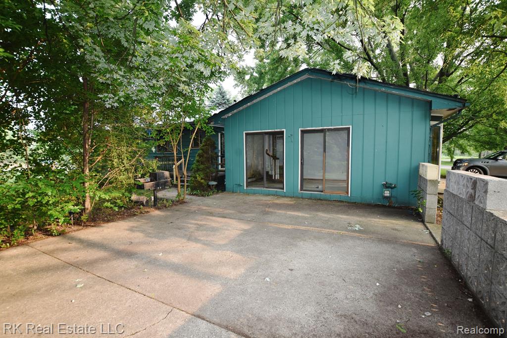 2821 West Utica Road Utica, MI 48317 - Photo 2 of 43