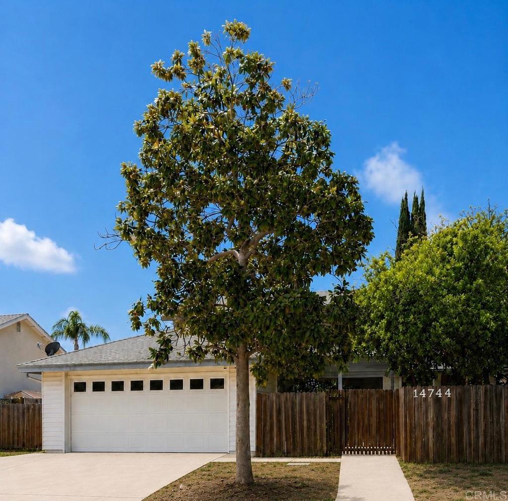 14744 Roberto Rio Road Poway, CA 92064 - Photo 6 of 49