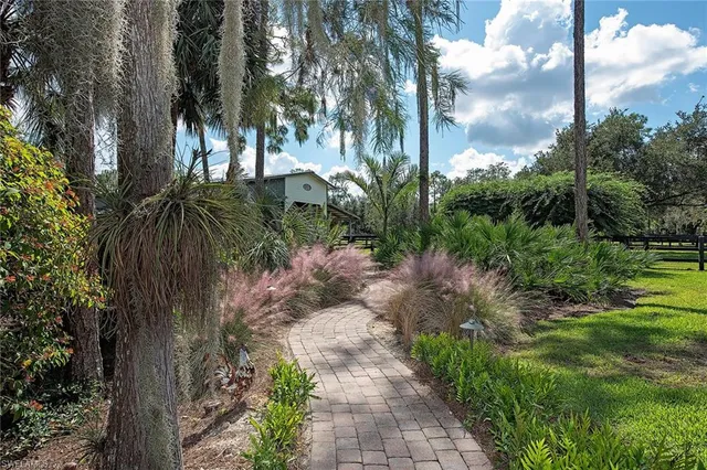 $5,750,000 | 6920 Daniels Road, Naples, FL 34109