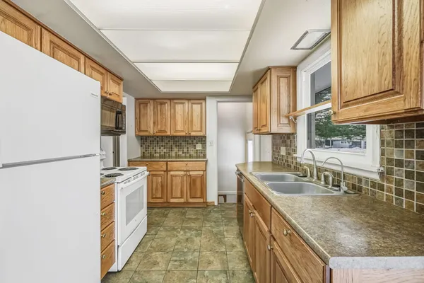 $289,900 | 718 Sunset Lane, Cadillac, MI 49601