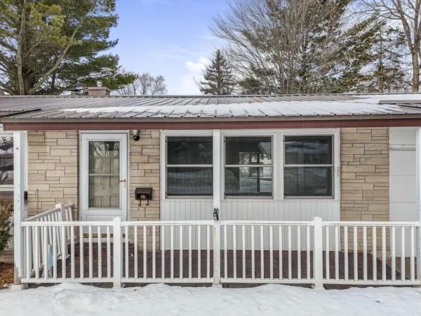 $289,900 | 718 Sunset Lane, Cadillac, MI 49601