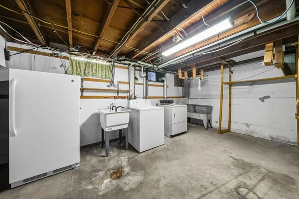 $289,900 | 718 Sunset Lane, Cadillac, MI 49601