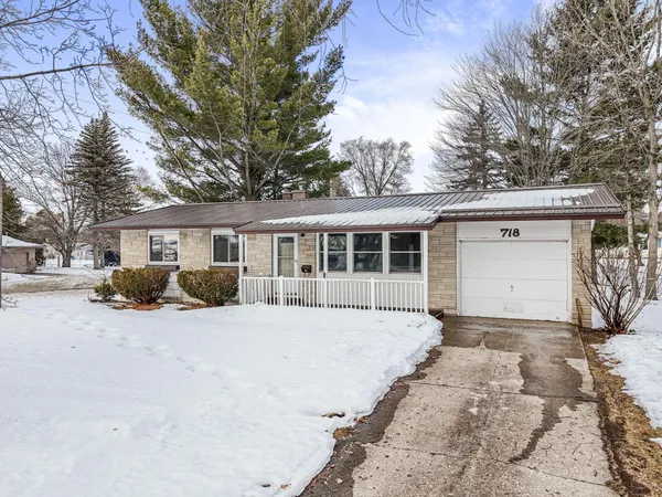 $289,900 | 718 Sunset Lane, Cadillac, MI 49601