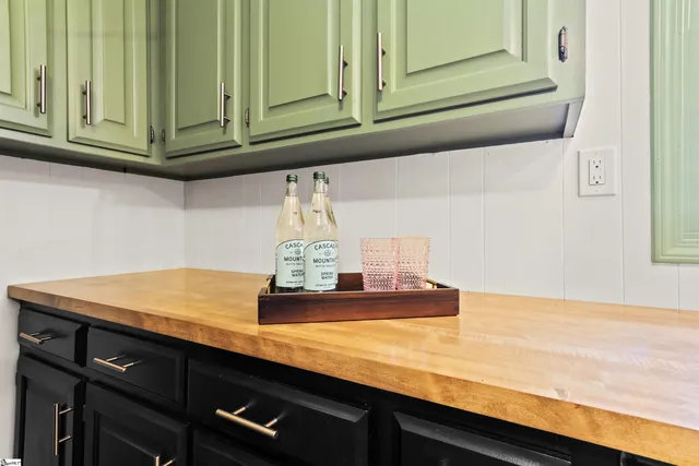 $290,000 | 1121 Ireland Road, Pickens, SC 29671