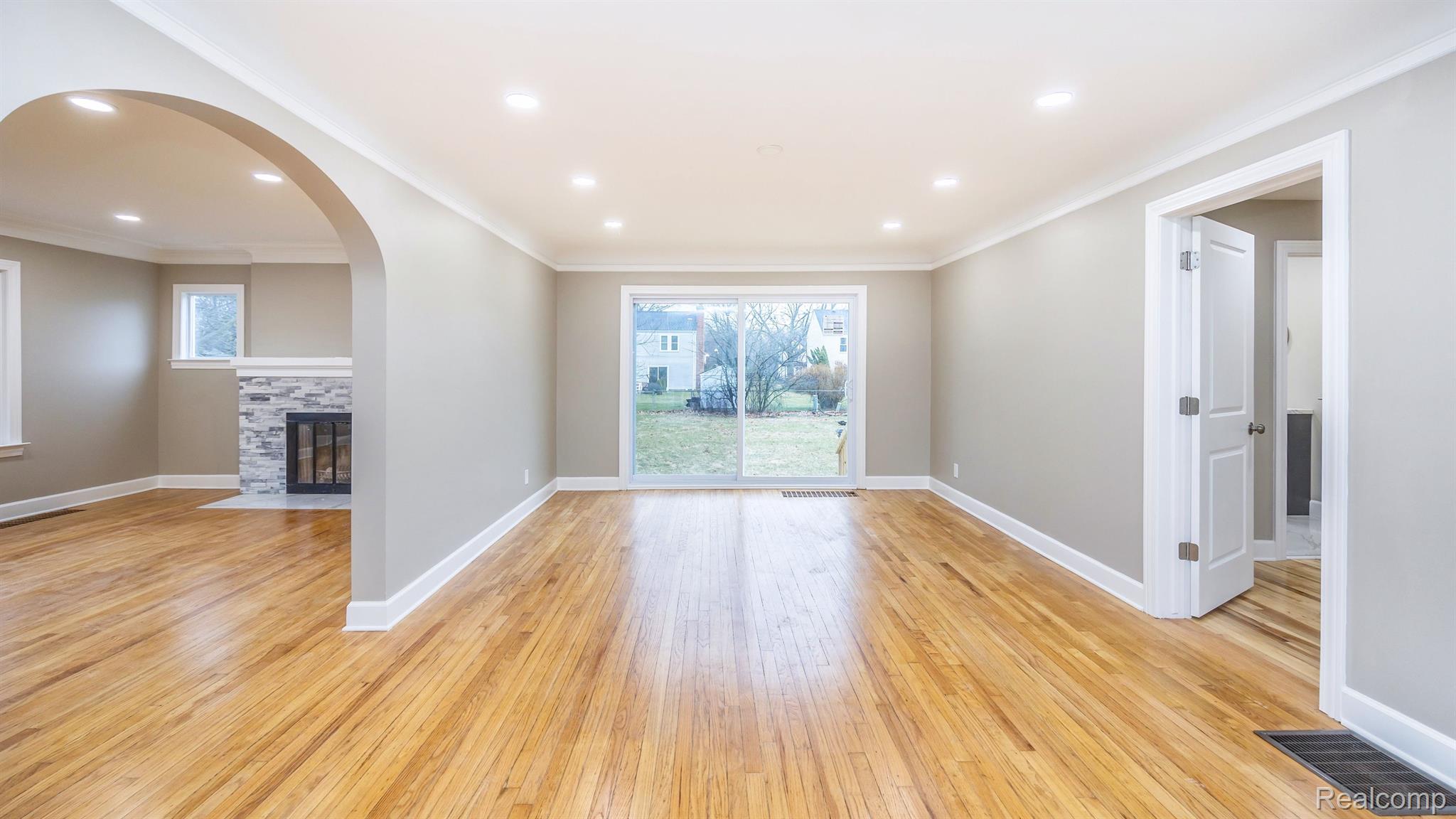 28653 Drake Road Farmington, MI 48331 - Photo 27 of 59 Gallery Image 27