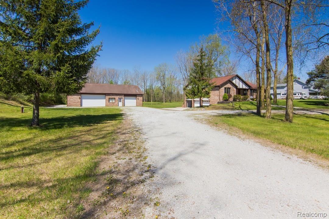 73555 Memphis Ridge Road Richmond, MI 48062 - Photo 3 of 75 IMG_3762.jpg
