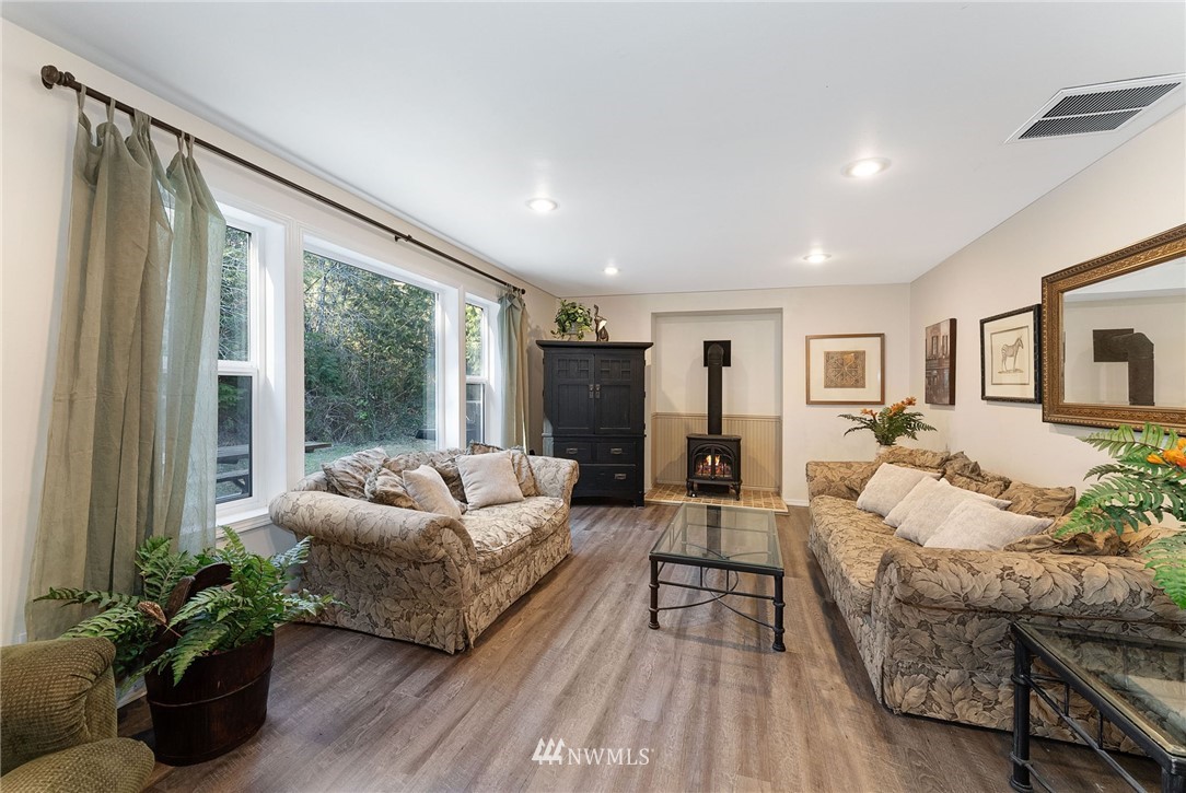 4520 Mayvolt Road Southeast Port Orchard, WA 98366 - Photo 16 of 37 Gallery Image 16