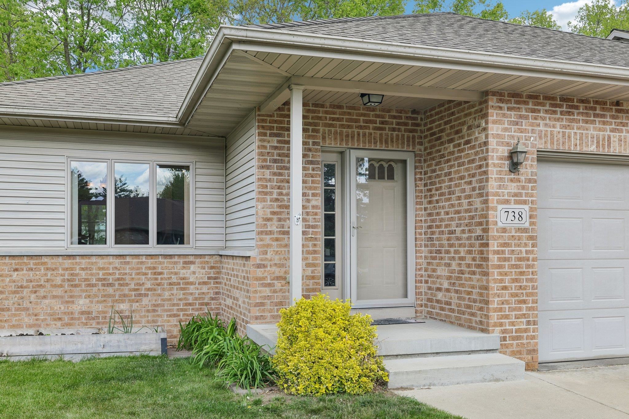 738 8th Street Prairie du Sac, WI 53578 - Photo 3 of 44