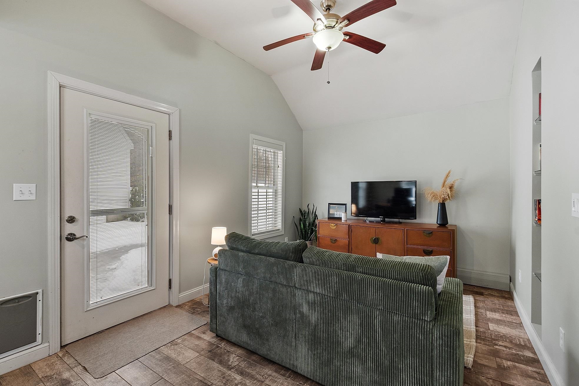 16 Ball Road Kingston, NH 03848 - Photo 13 of 49