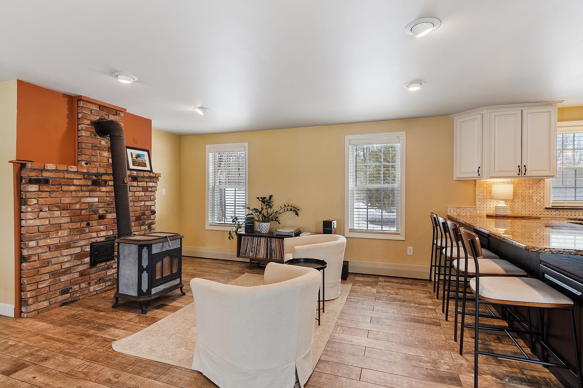 16 Ball Road Kingston, NH 03848 - Photo 4 of 49