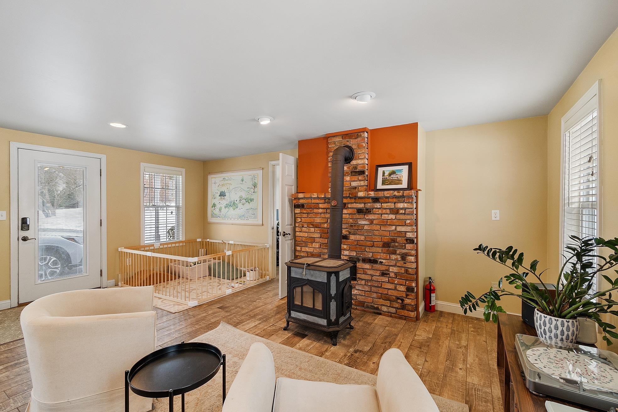 16 Ball Road Kingston, NH 03848 - Photo 5 of 49