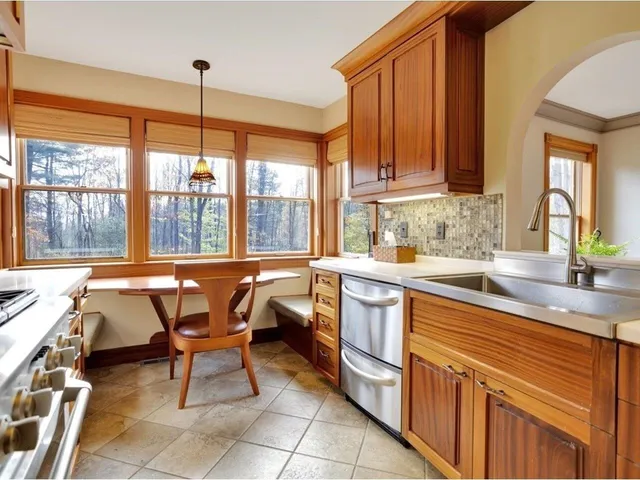 $925,000 | 71-73 Highlands Drive, Williston, VT 05495