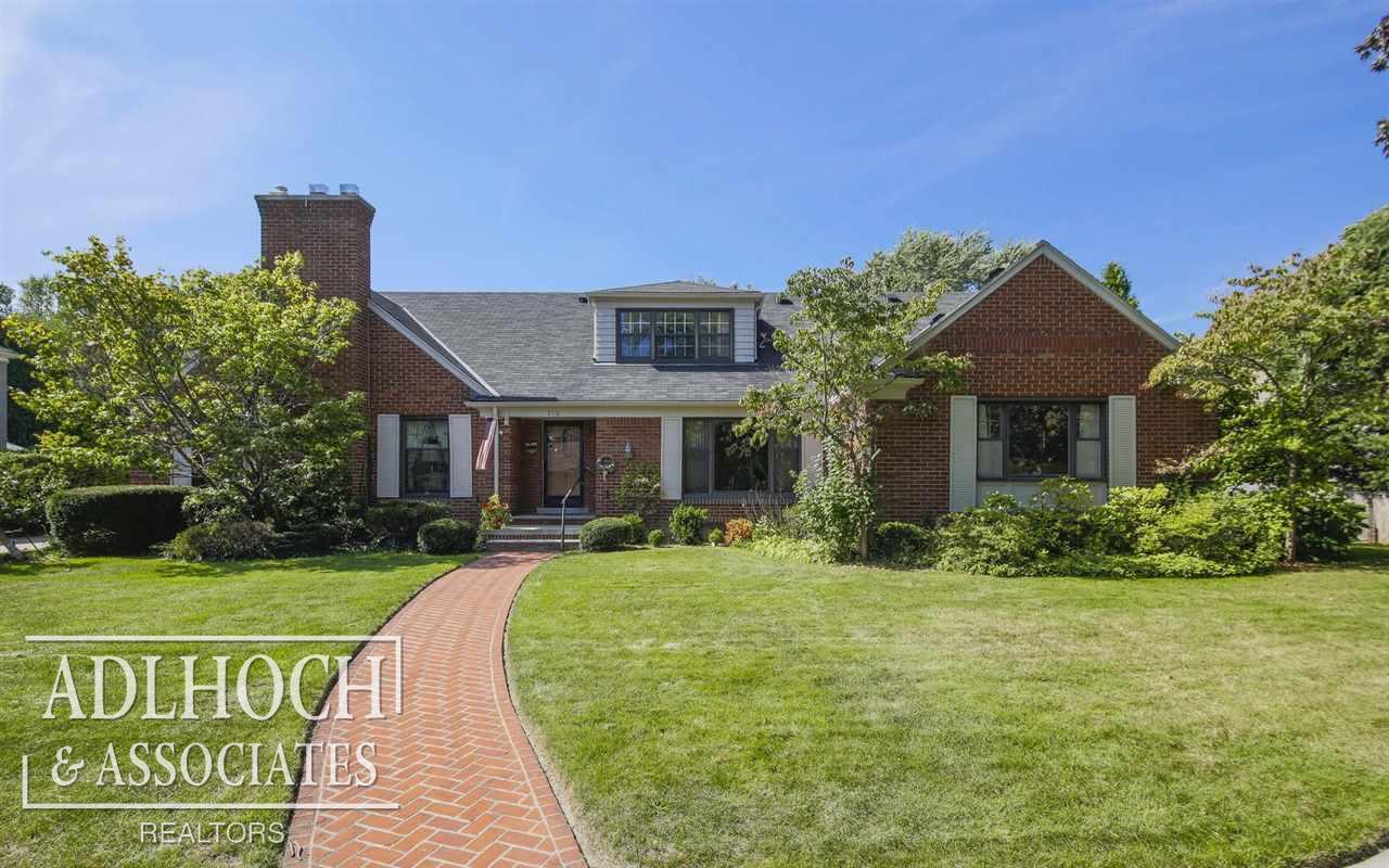 109 Handy Road Grosse Pointe Farms, MI 48236 - Photo 1 of 19