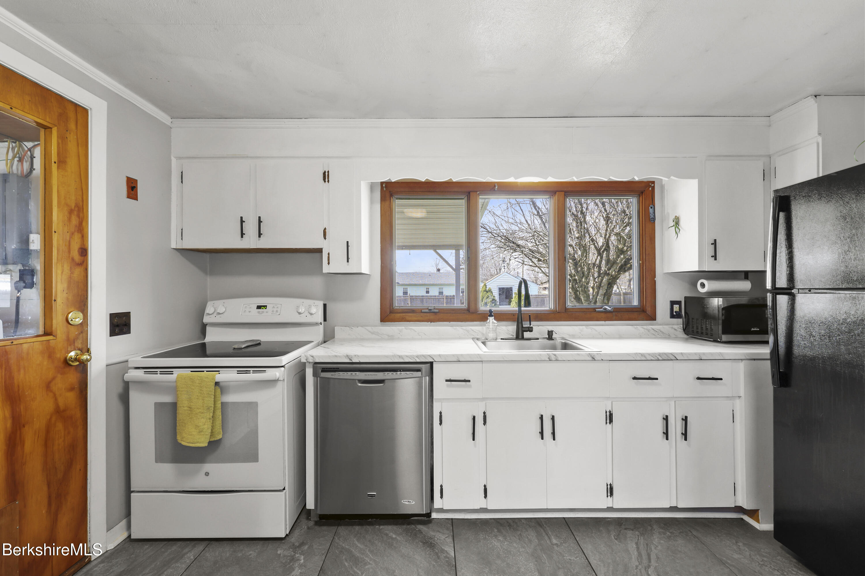 43 Eleanor Road Dalton, MA 01226 - Photo 12 of 30 Kitchen