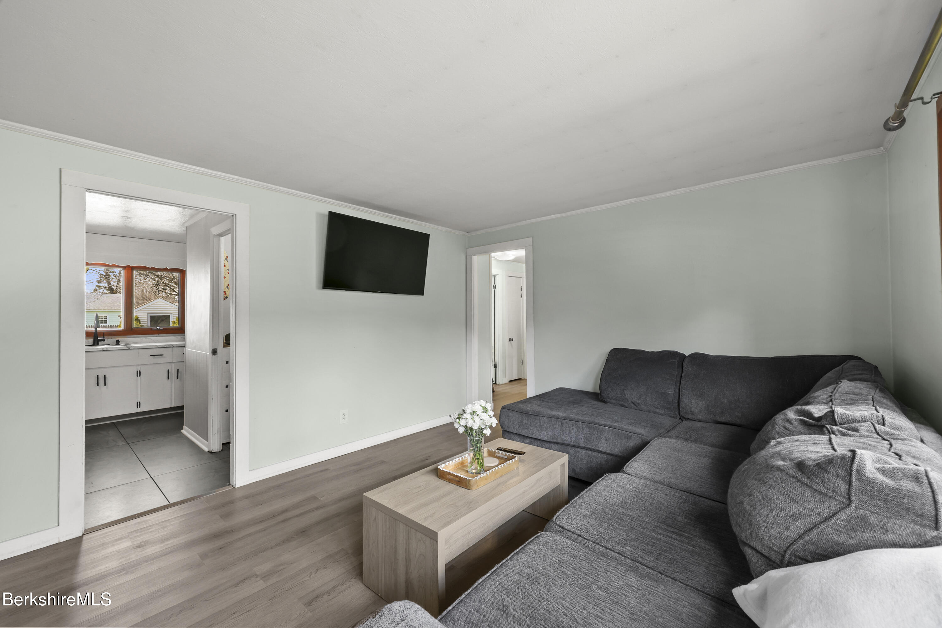 43 Eleanor Road Dalton, MA 01226 - Photo 5 of 30 Living Room