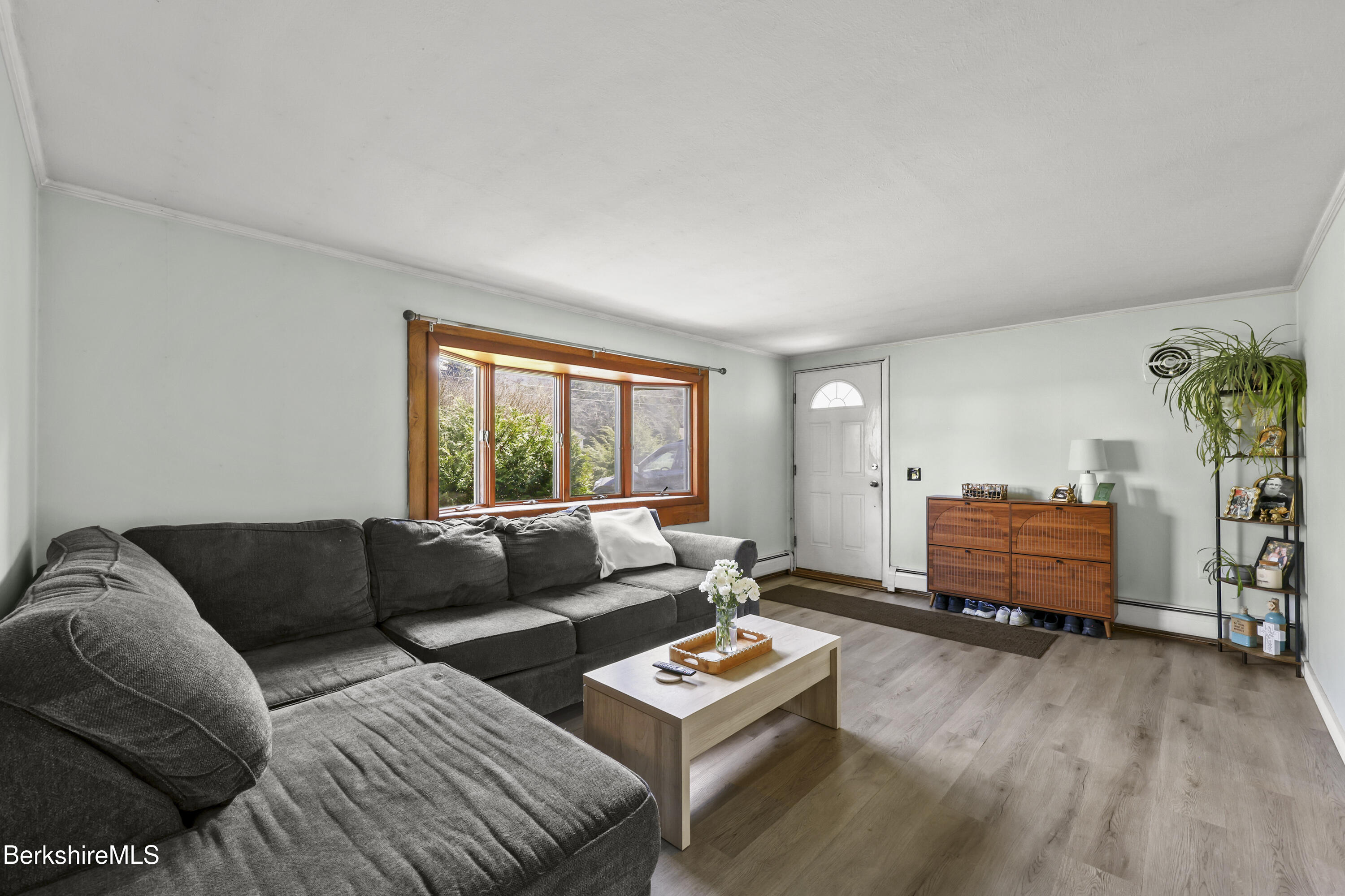 43 Eleanor Road Dalton, MA 01226 - Photo 7 of 30 Living Room