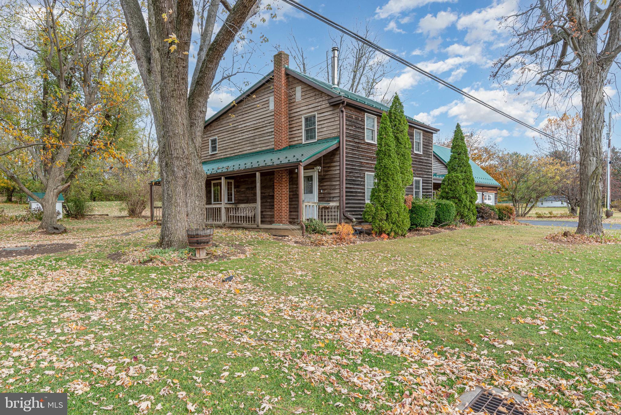 2091 Stumpstown Road Mechanicsburg, PA 17055 - Photo 42 of 52 a front view of a house with a yard