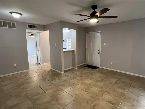 $64,888 | 1516 Bay Area Boulevard, Unit P2, Houston, TX 77058