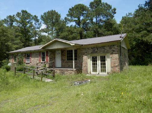 211 Innerfree Drive St. George, SC 29477 - Photo 3 of 13 13