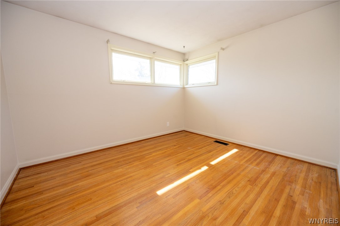 102 Woodgate Road Tonawanda, NY 14150 - Photo 12 of 37