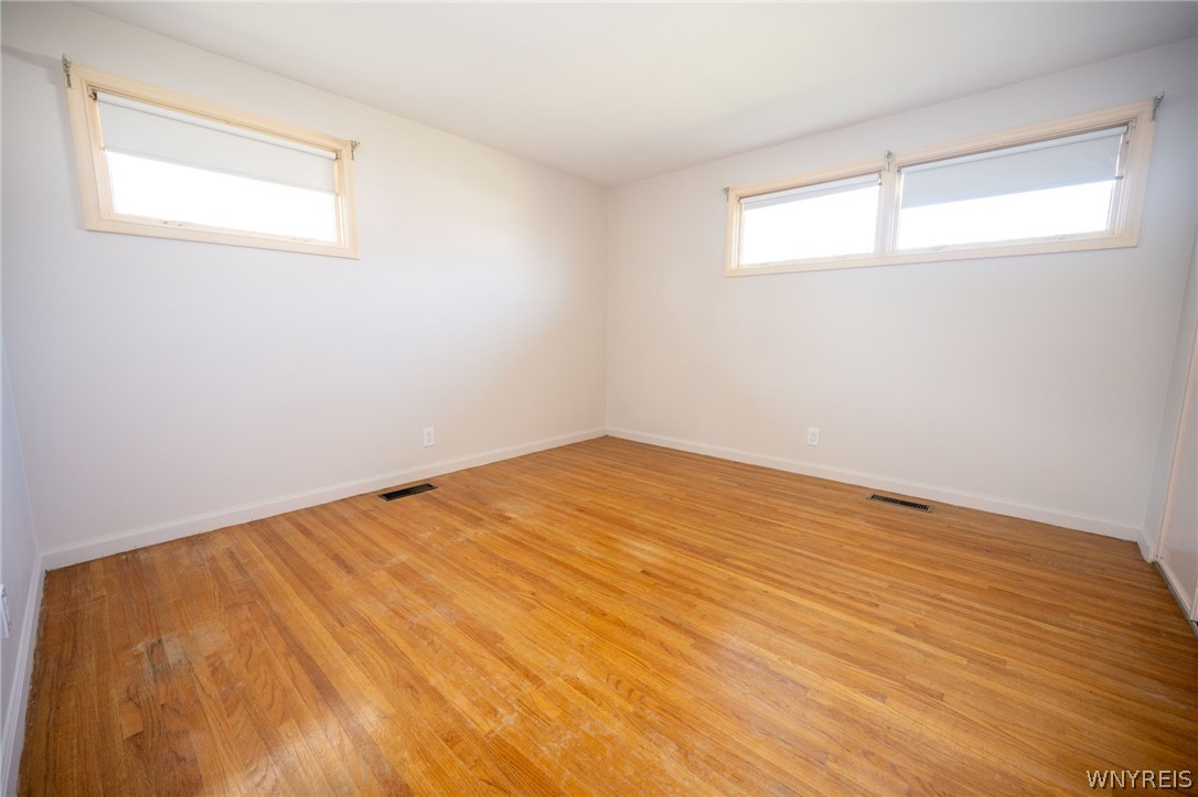 102 Woodgate Road Tonawanda, NY 14150 - Photo 17 of 37