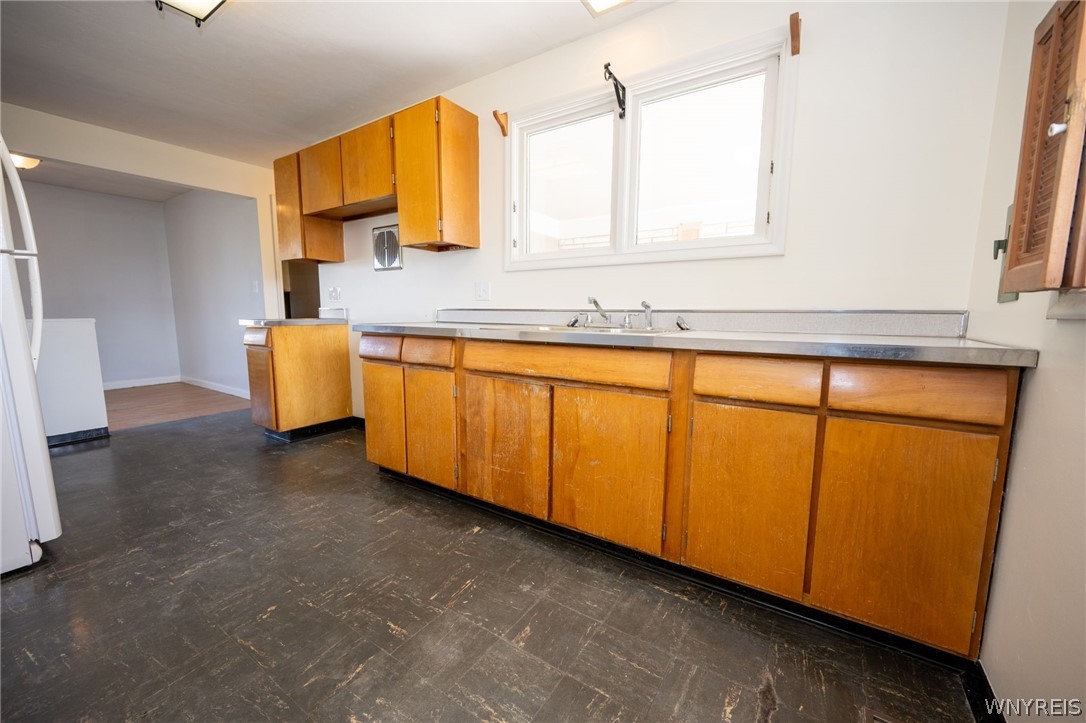 102 Woodgate Road Tonawanda, NY 14150 - Photo 20 of 37