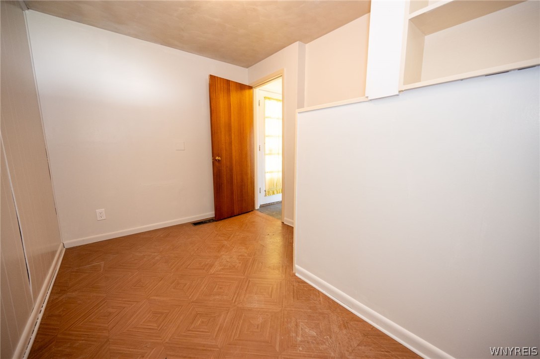 102 Woodgate Road Tonawanda, NY 14150 - Photo 23 of 37