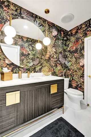 a view of entryway and hall