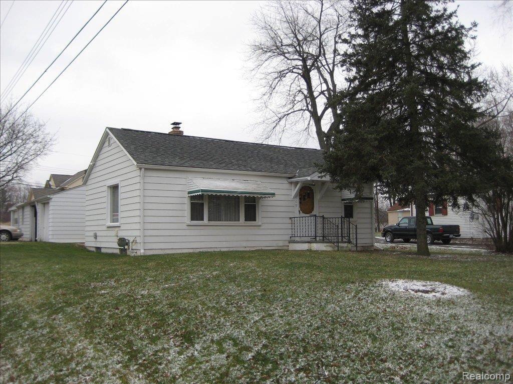 3109 York Road Rochester, MI 48309 - Photo 2 of 14 CORNER FRONT
