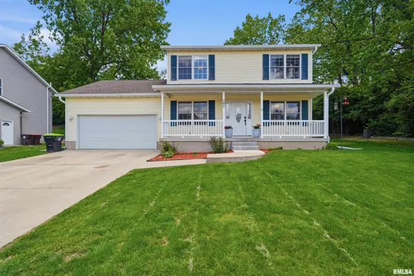 $299,900 | 101 Tulip Drive, Mackinaw, IL 61755