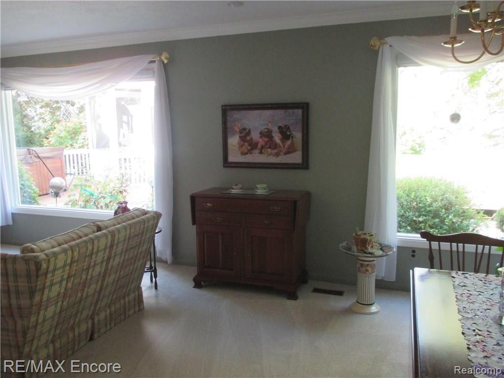 5196 Aintree Road Rochester, MI 48306 - Photo 6 of 37 6.JPG