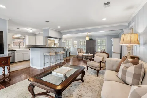 $635,000 | 6225 Locke Lane, Houston, TX 77057