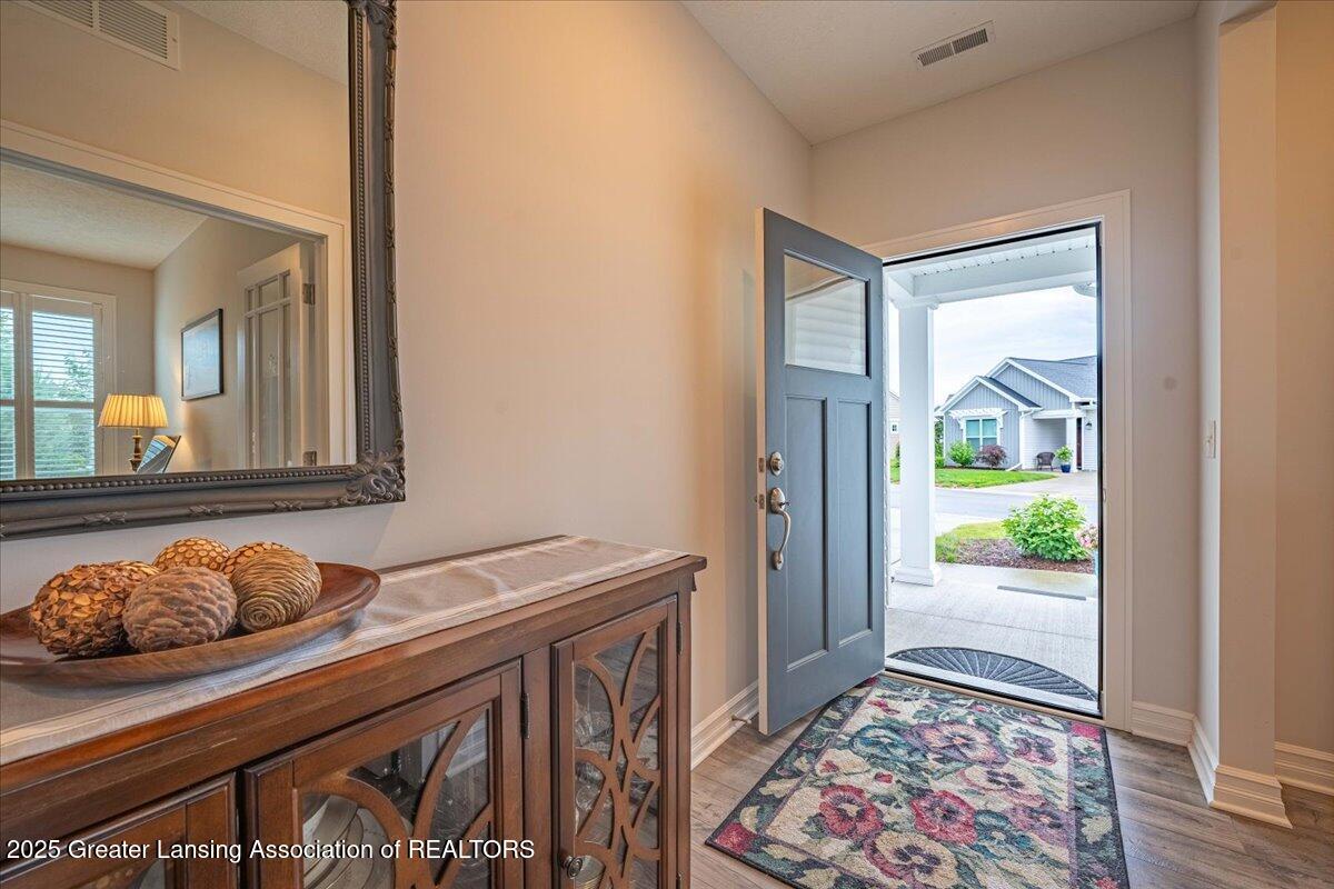 3961 Mustang Road East Lansing, MI 48823 - Photo 6 of 37 06-DSC06850-HDR