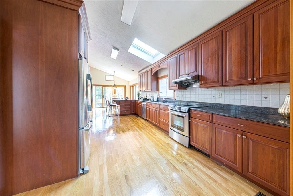 48 Claybrook Road Dover, MA 02030 - Photo 14 of 42 Gallery Image 14