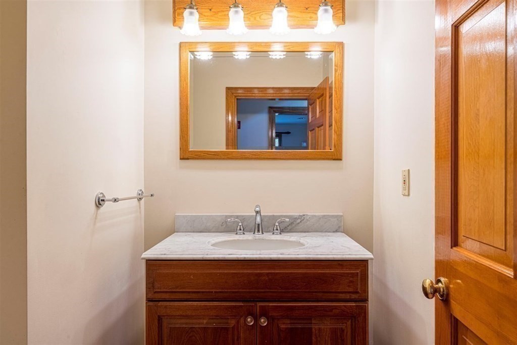 48 Claybrook Road Dover, MA 02030 - Photo 20 of 42 Gallery Image 20
