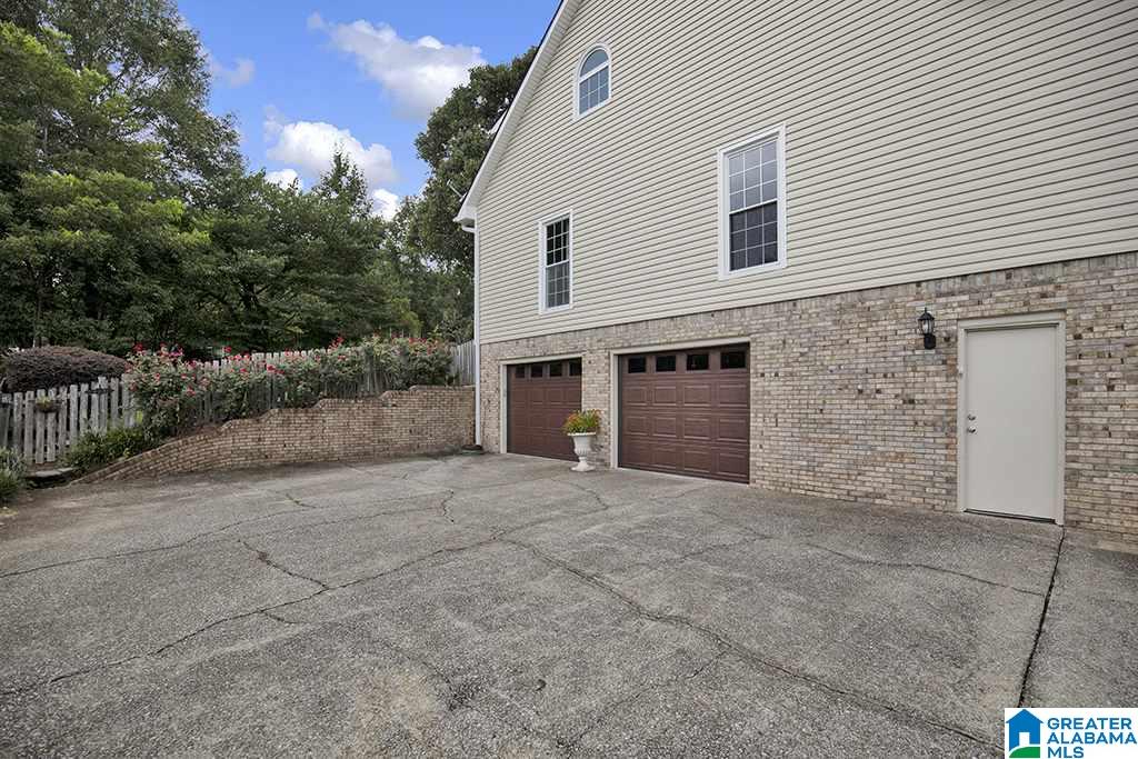 1114 Saddlebrook Road Birmingham, AL 35210 - Photo 5 of 46