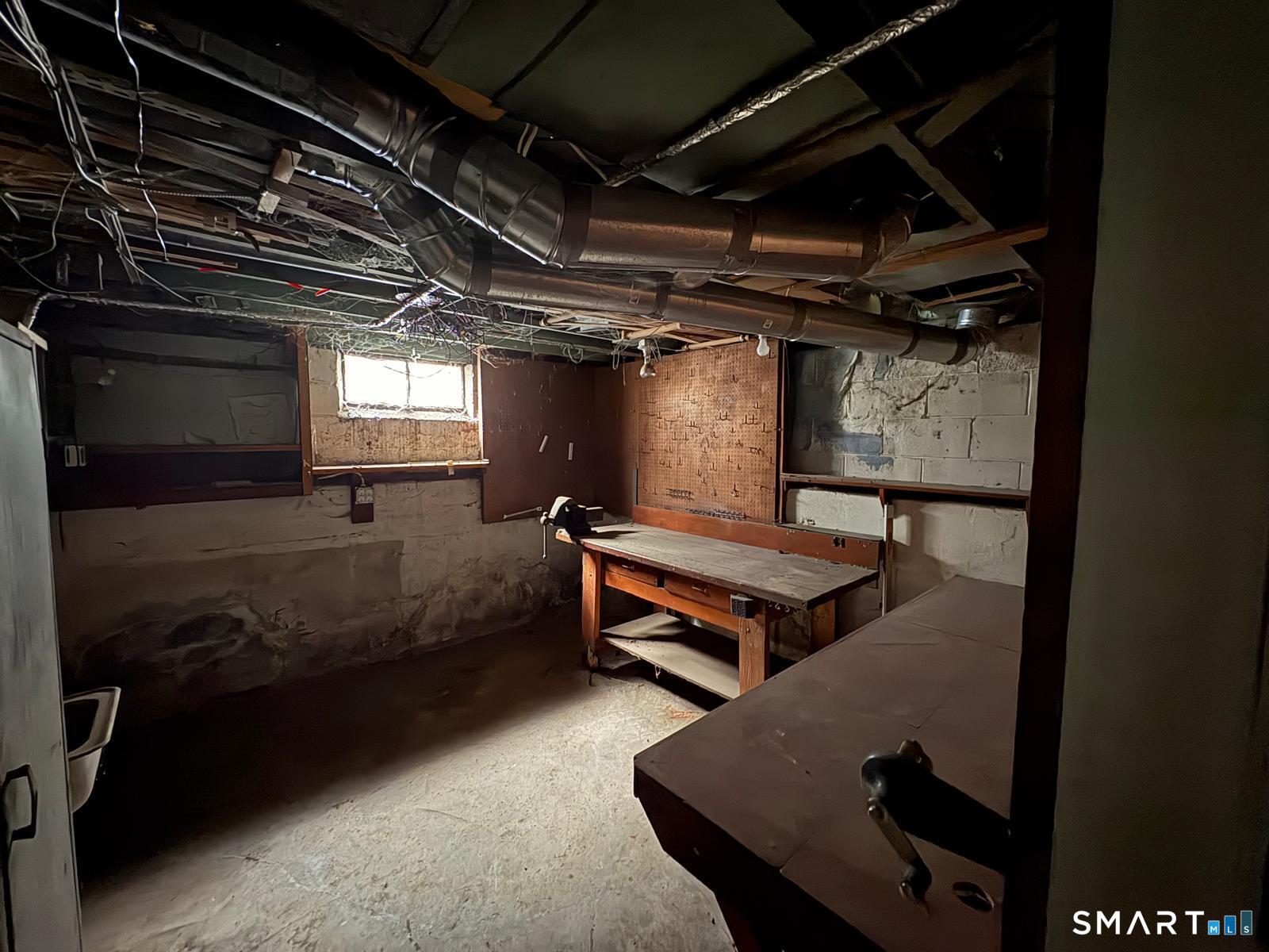 329 Bronson Road Fairfield, CT 06890 - Photo 16 of 23