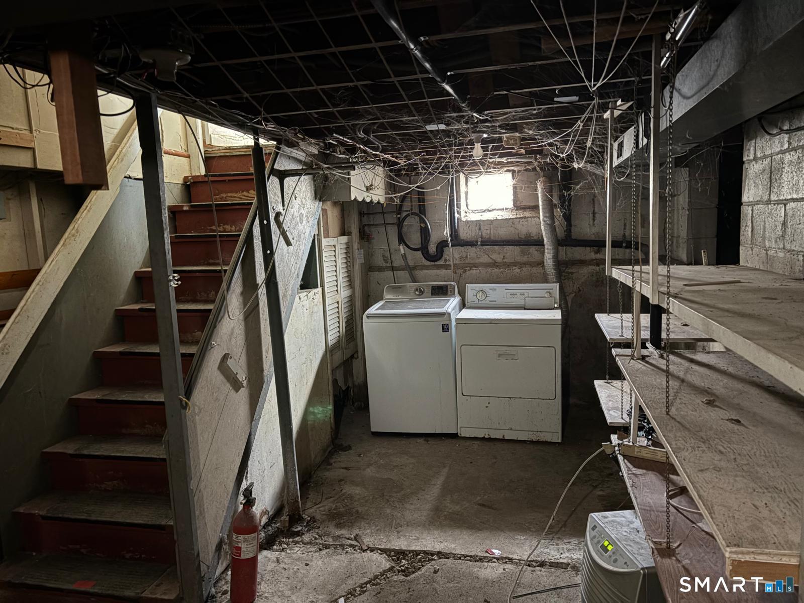 329 Bronson Road Fairfield, CT 06890 - Photo 19 of 23