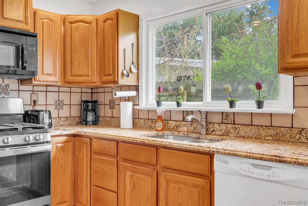 7489 Aspen Road Lexington, MI 48450 - Photo 26 of 62
