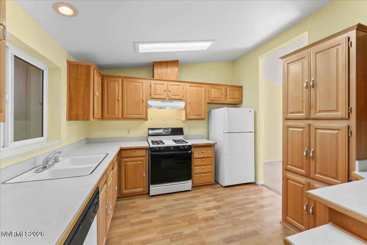 7621 Diamond Pointe Way Reno, NV 89506 - Photo 10 of 32 10-7621 Diamond Pointe Way Reno NV 89506