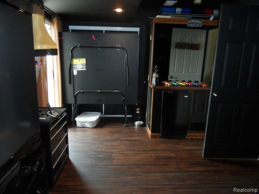 688 Ridgecrest Street Fenton, MI 48430 - Photo 23 of 38 SAM_1378.jpg
