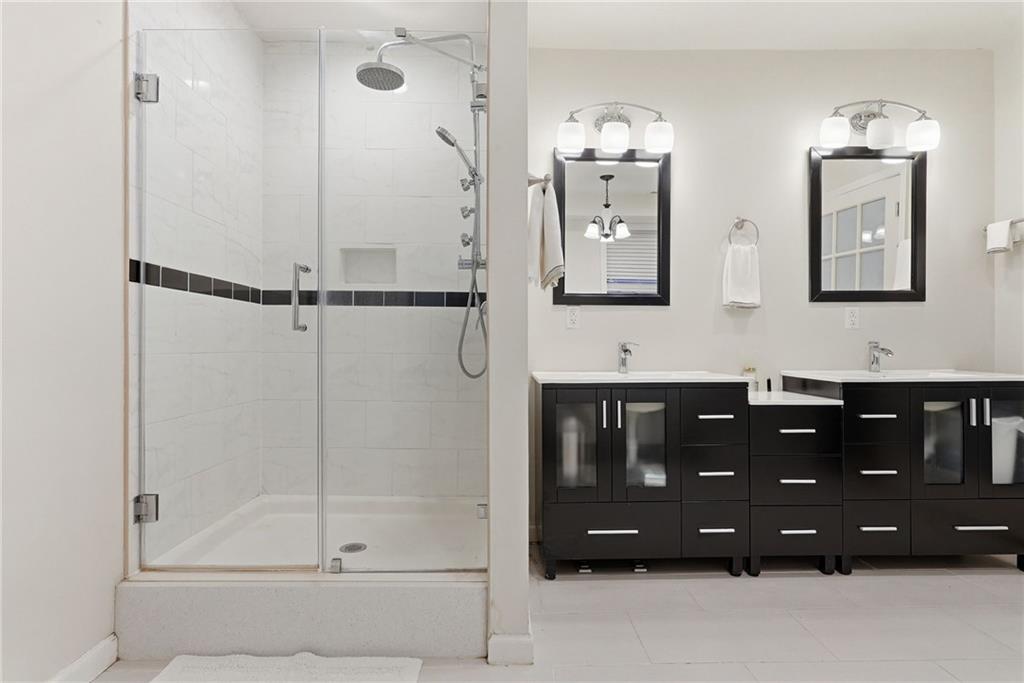 5443 Jackson Street Pittsburgh, PA 15206 - Photo 20 of 46 Separate tiled shower