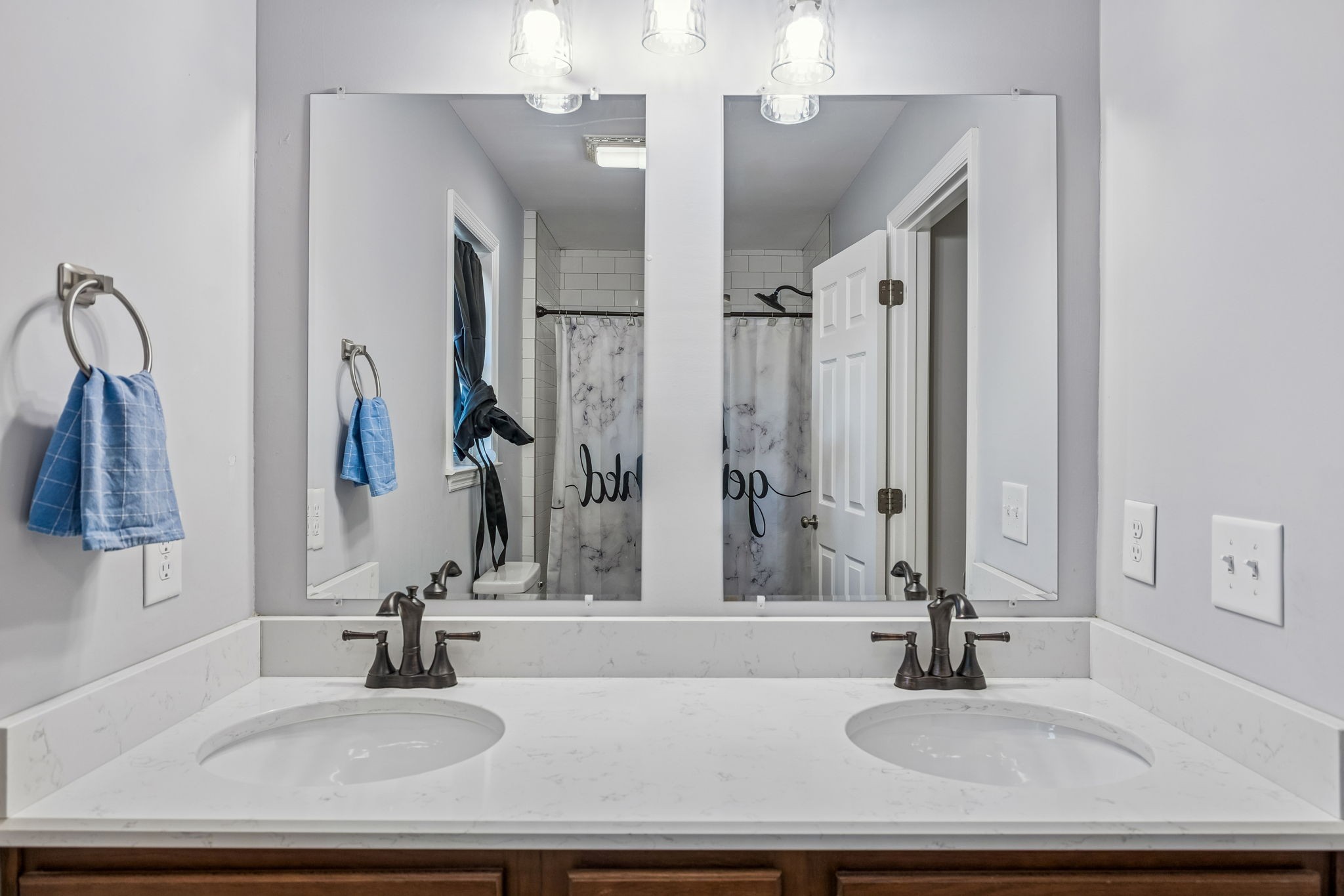 142 Pine Avenue Morrison, TN 37357 - Photo 11 of 29 a bathroom with double vanity sinks and a mirror