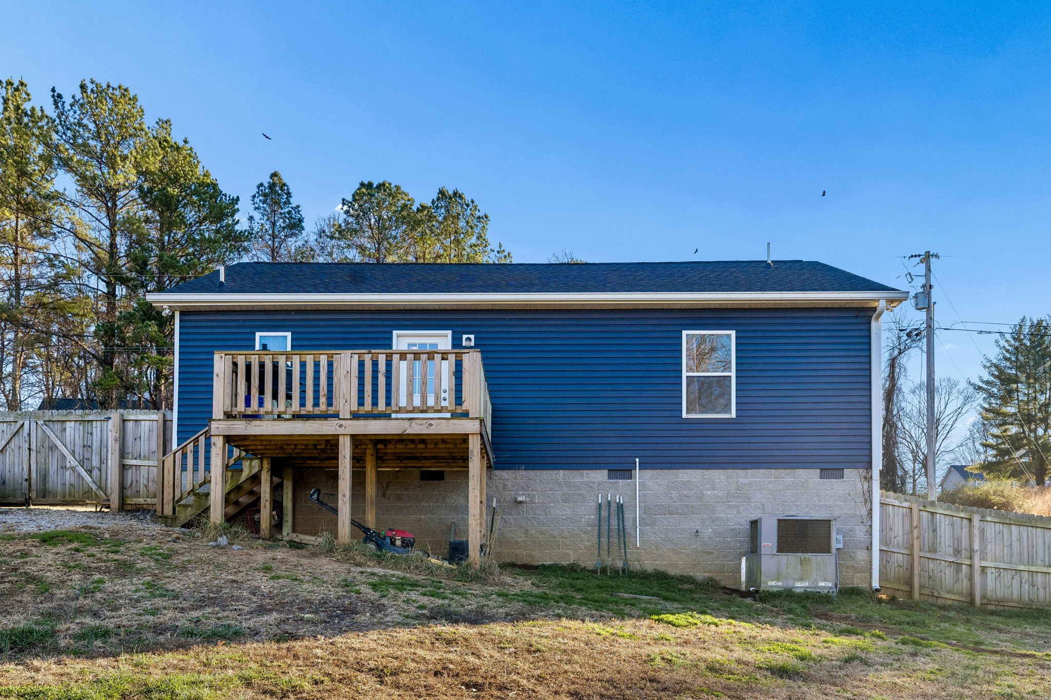 142 Pine Avenue Morrison, TN 37357 - Photo 21 of 29 a front view of a house with garden