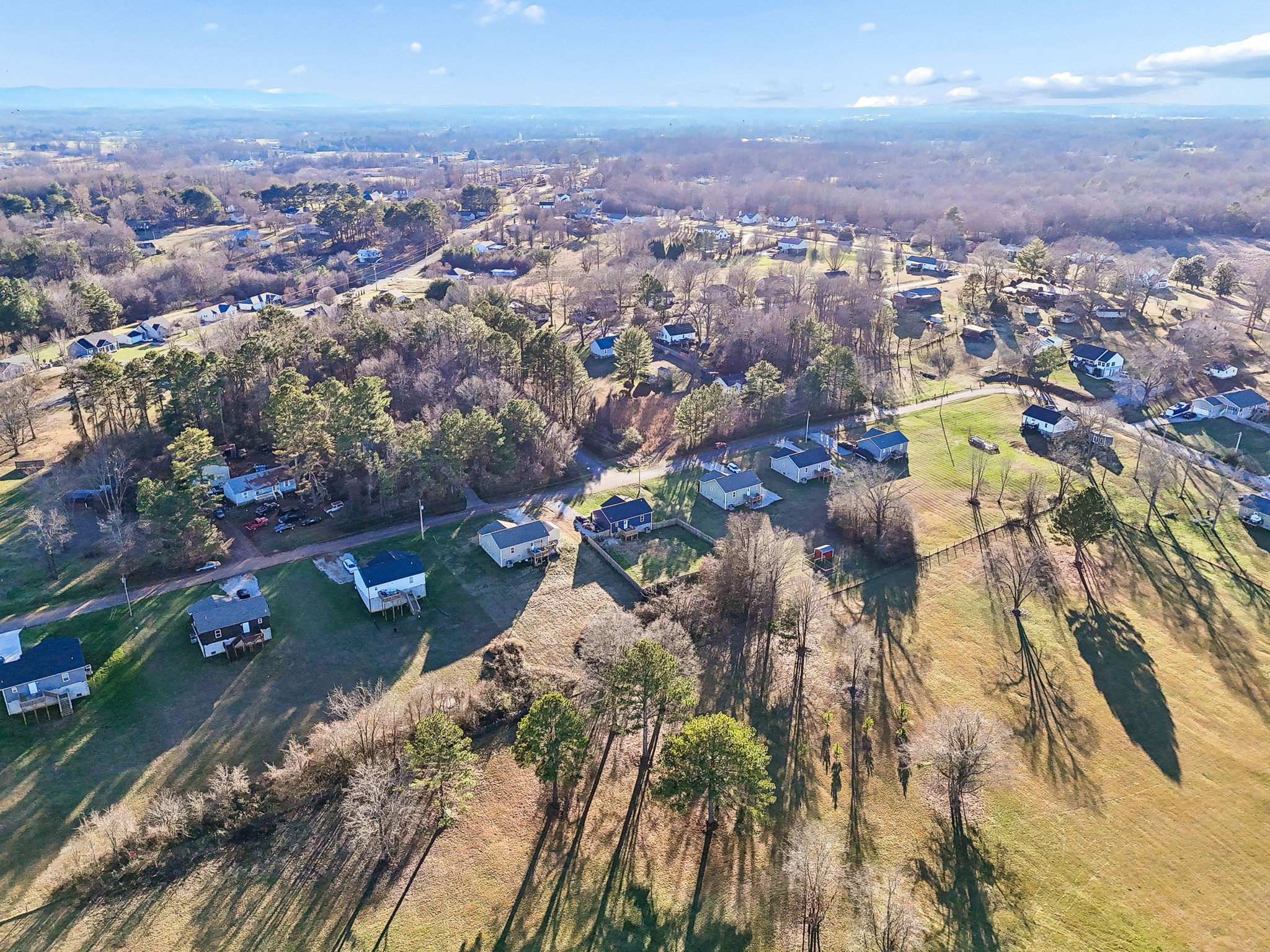 142 Pine Avenue Morrison, TN 37357 - Photo 27 of 29 an aerial view of city