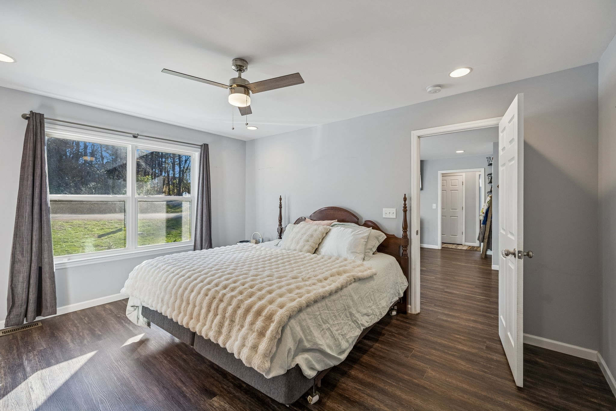 142 Pine Avenue Morrison, TN 37357 - Photo 9 of 29 a bedroom with a bed and a large window