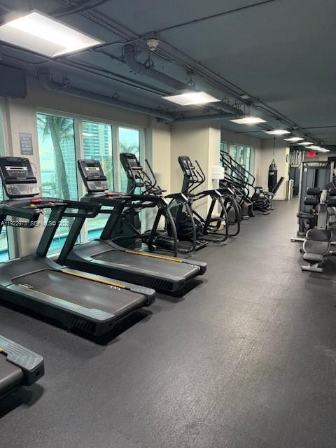 60 Southwest 13th Street, Unit 3620 Miami, FL 33130 - Photo 21 of 30 a view of a room with gym equipment