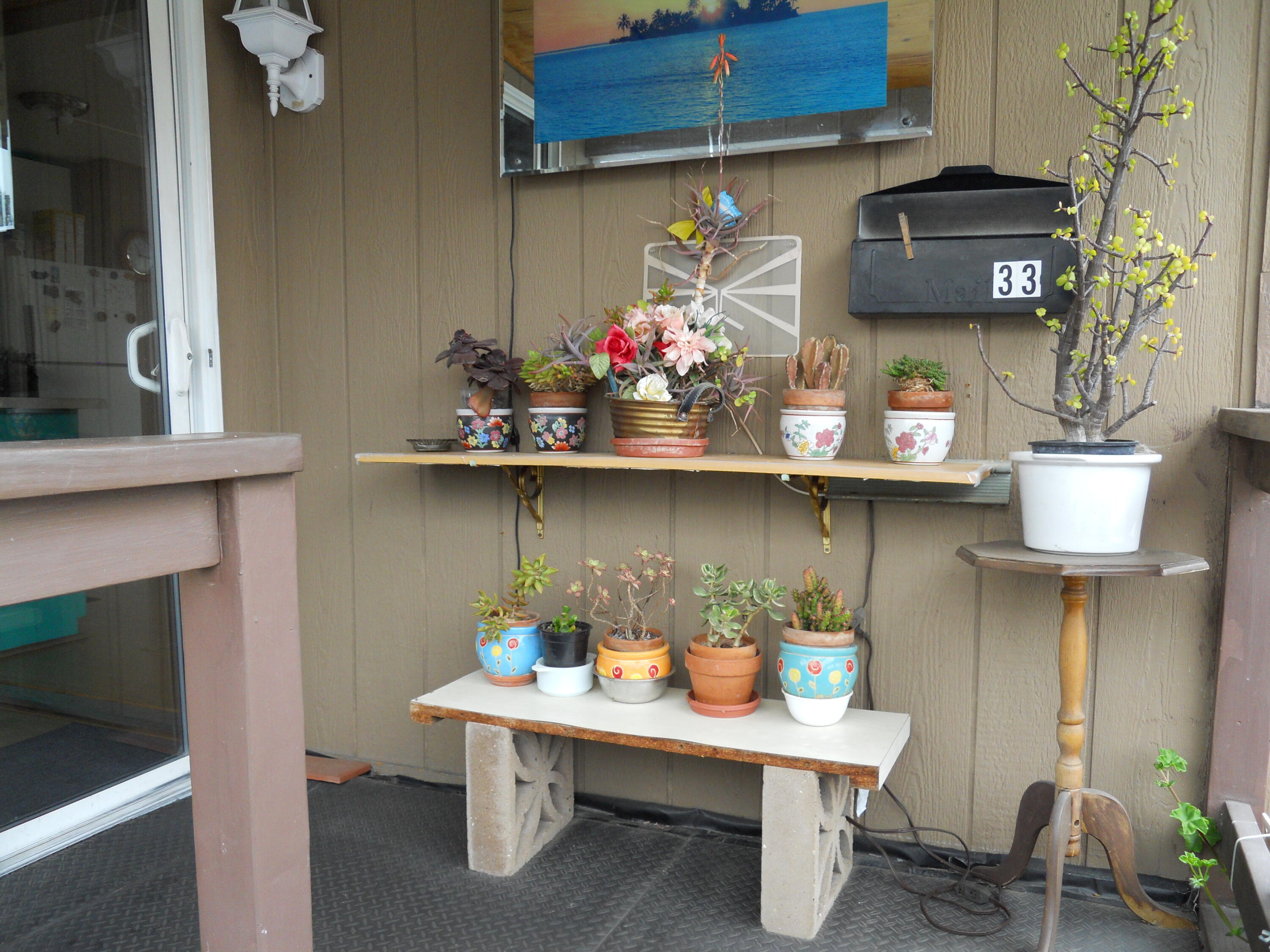 520 Pine Avenue, Unit 33 Goleta, CA 93117 - Photo 3 of 16 a kitchen with a table and chairs